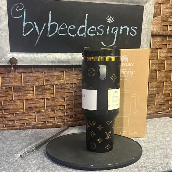 Black Fashion Patterned Tumbler - Picture 4 of 7